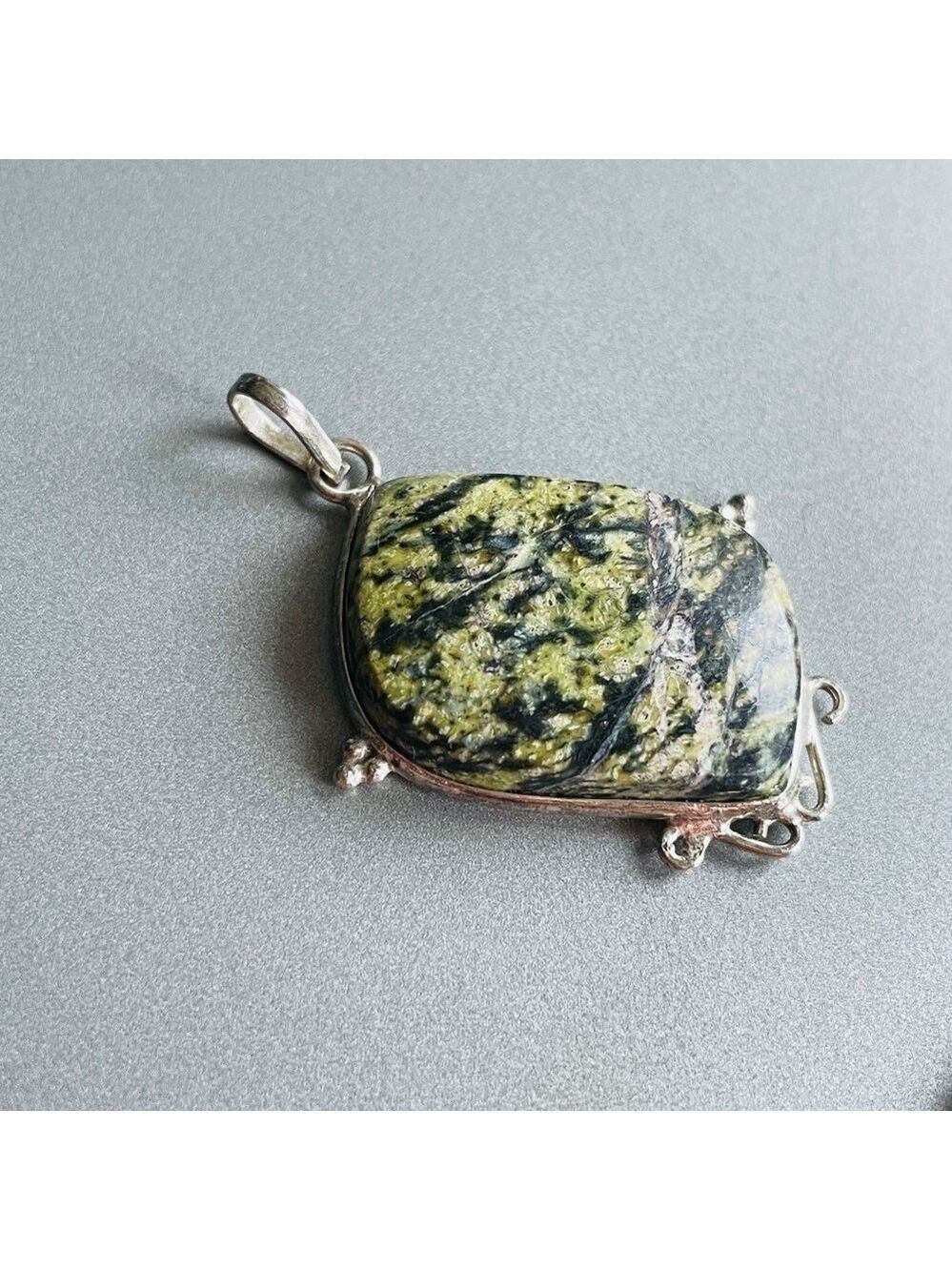 Serpentine Natural Gemstone Sterling Silver Vintage Pendant for Necklace - Picture 3 of 13